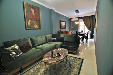 Zennova #4 Vintage City Center Apt