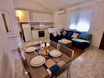 Close to Beaches & Golf Courses - with Pool & BBQ