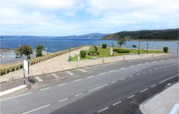 Nice apartment in Muxa with 4 Bedrooms