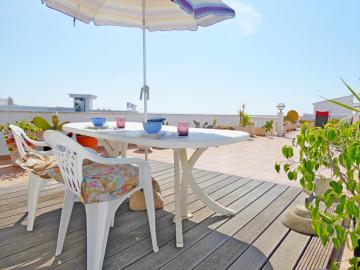 ATICO CON TERRAZA EN PRIMERA LINEA FONTANA REAL Albert Villas