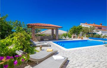 Amazing apartment in Palit with 2 Bedrooms, WiFi and Outdoor swimming pool