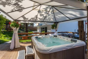 Villa Bila Vila Split - Where Life Meets Luxury & Nature