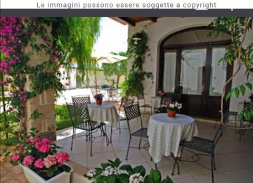 Room in BB - Spacious double room in ancient Masseria near the sea in a quiet olive trees