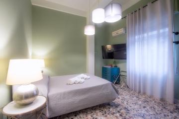 Right House at The Park - Cagliari's CBD