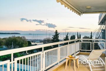 Inspiring Sea View Flat in Voula