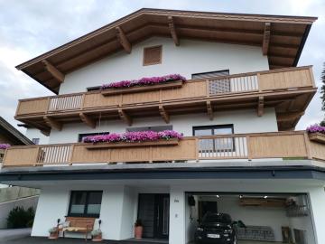Urban Apartment in Hopfgarten near Salvenaland Swimming Lake