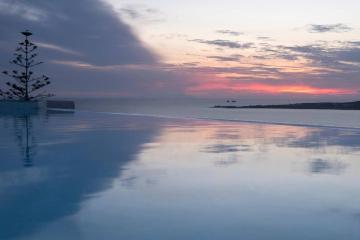 Paros Infinity Pool Villa