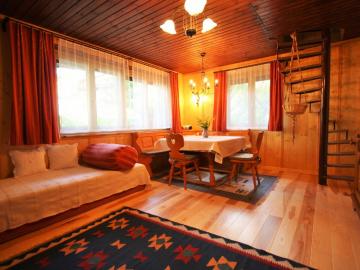 Queitly located chalet near the resort centre of Nassfeld
