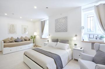 Moma Luxury Vatican Apartment by Varental