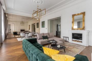 Riverside Residence