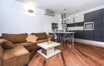 One-Bedroom Apartment Split with Sea view 02