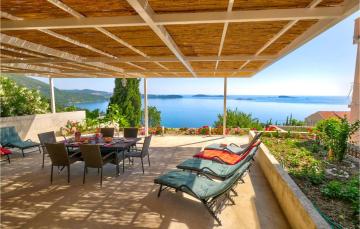 Awesome home in Plat with 3 Bedrooms, WiFi and Outdoor swimming pool