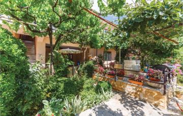 Stunning apartment in Pula with 3 Bedrooms and WiFi