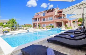 Stunning apartment in Grebastica with 2 Bedrooms, Jacuzzi and Outdoor swimming pool