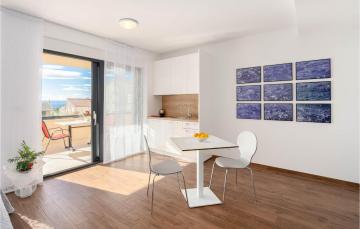 Nice apartment in Makarska with 1 Bedrooms