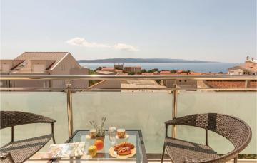 Two-Bedroom Apartment in Baska Voda