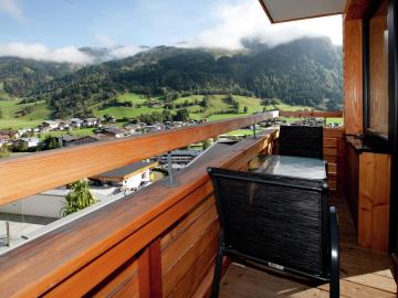 Cozy Apartment with Terrace in Kaprun Slazburg