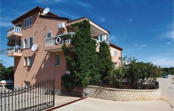 Awesome apartment in Galizana with 1 Bedrooms and WiFi