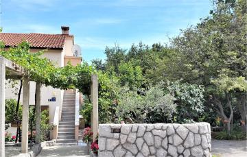 Nice apartment in Kornic with 3 Bedrooms and WiFi