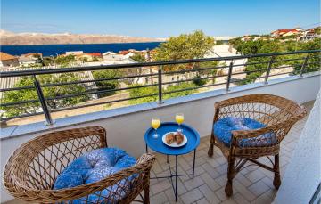 Stunning home in Karlobag with 2 Bedrooms and WiFi