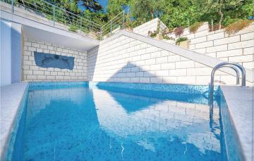 Amazing home in Crikvenica with WiFi, Outdoor swimming pool and Heated swimming pool