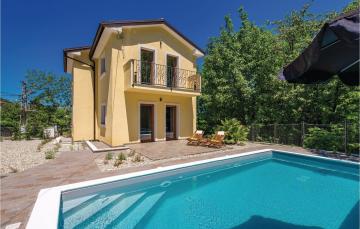 Amazing home in Zastenice with 2 Bedrooms, WiFi and Outdoor swimming pool