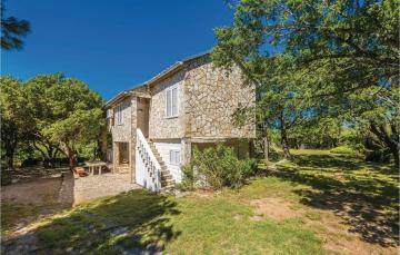 Nice home in Karlobag with 4 Bedrooms and WiFi
