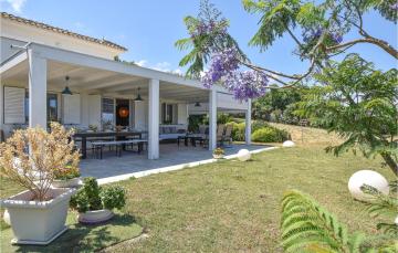 Nice home in Balestrate with 2 Bedrooms and WiFi