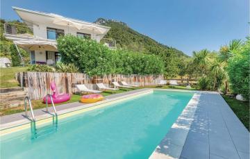 Apartment Gaino 59 with Outdoor Swimmingpool