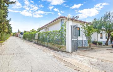 Awesome home in Realmonte with 2 Bedrooms and WiFi