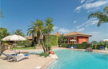 Amazing apartment in Laureana Cilento SA with 1 Bedrooms and Outdoor swimming pool