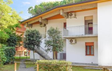 Amazing apartment in Bibione w/ 3 Bedrooms