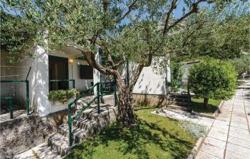 Holiday home Klek 397