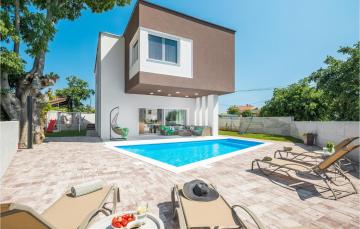 Amazing home in Galizana with WiFi, Outdoor swimming pool and Heated swimming pool