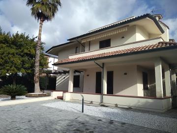 Villa KR