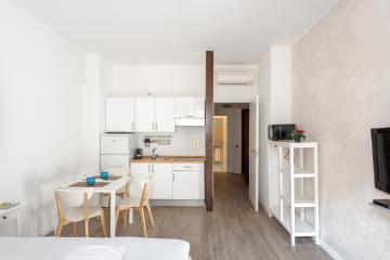 ALTIDO Bright Studio for 2 next to Milano Centrale