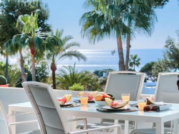 RANCHO B PENTHOUSE, 2 POOLS, VIEWS AND WiFi