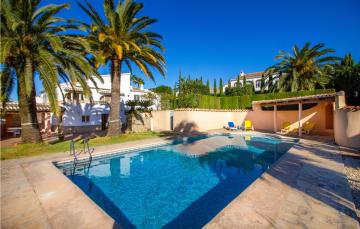 Beautiful Home In Los Cerezos With Wifi, 2 Bedrooms And Outdoor Swimming Pool