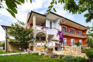 Apartment in Privlaka near the sea