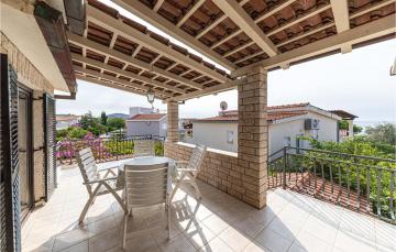 Amazing apartment in Zecevo Rogoznicko with WiFi and 2 Bedrooms