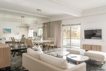 Elegant 2BD Evelpidon Apartment