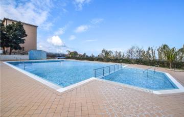 Awesome apartment in VIBO PIZZO with Outdoor swimming pool, WiFi and 1 Bedrooms