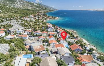 Awesome apartment in Ribarica with Jacuzzi, 2 Bedrooms and WiFi