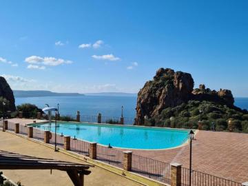 Villetta L'Estasi Tanca Piras a bordo piscina, vista mare e Wi-Fi