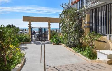 Beautiful apartment in Marina di Ragusa with 2 Bedrooms