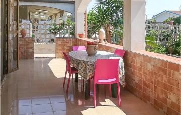 Beautiful home in Pachino with WiFi and 2 Bedrooms