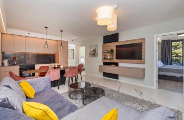 Gracul Luxury Apartment by Irundo