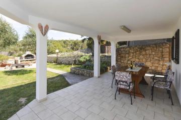Apartment Tiara, Lun close to the beach