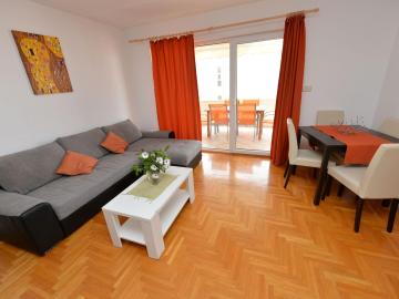 Apartment Nikola, Novalja close to the beach