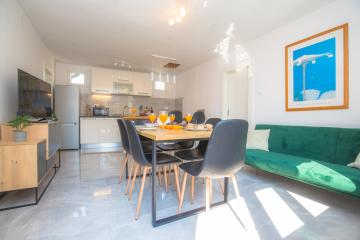 Luxury Old Town Apartment I&I